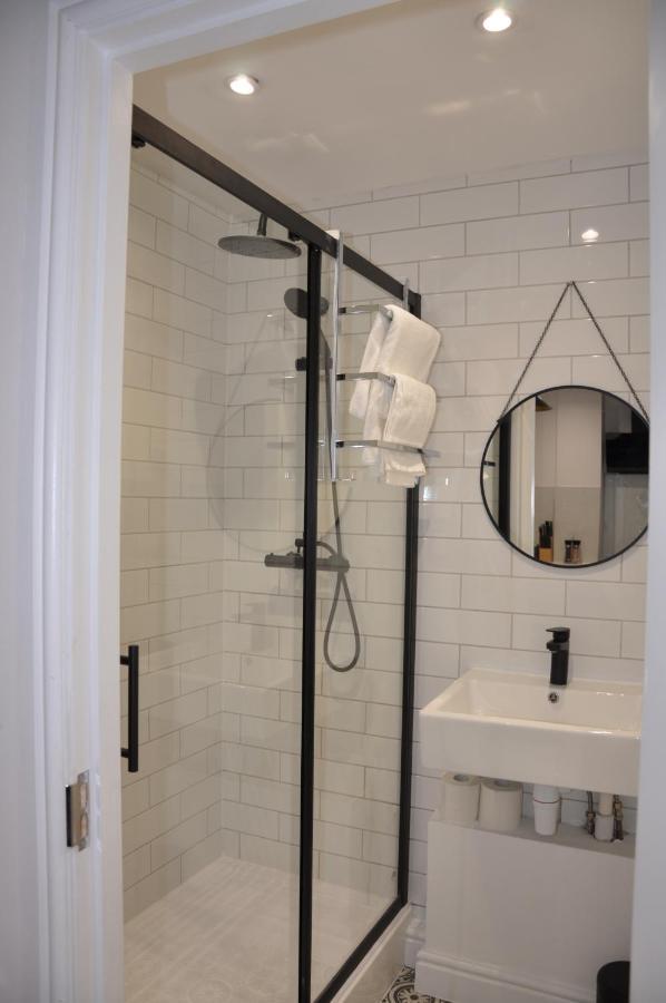 Luxury Studio- Mk Central- 5 Mins Drive To Train Station-Direct Trains To London, Birmingham มิลตันคีนส์ ภายนอก รูปภาพ